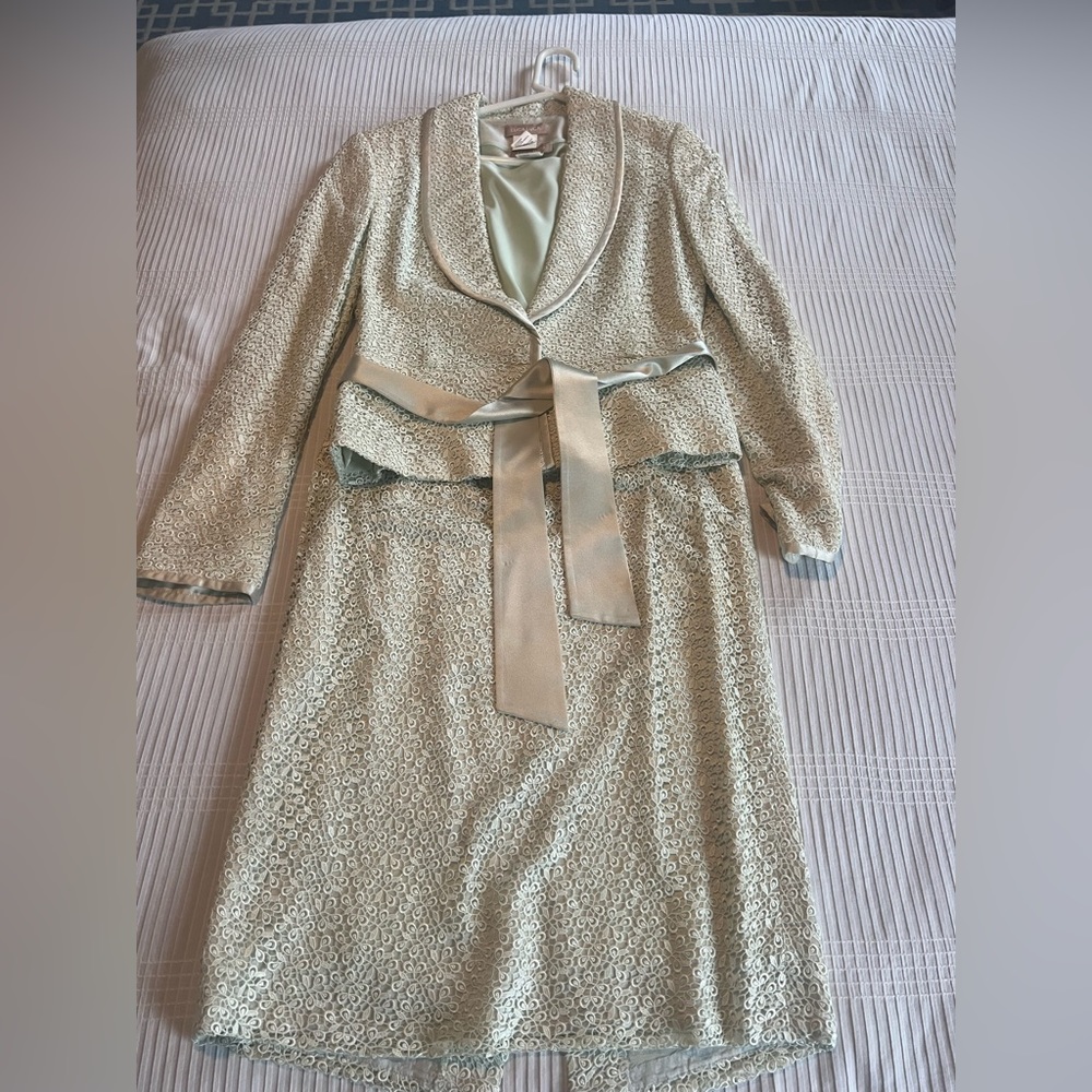 Luca Luca lace 3 piece skirt suit